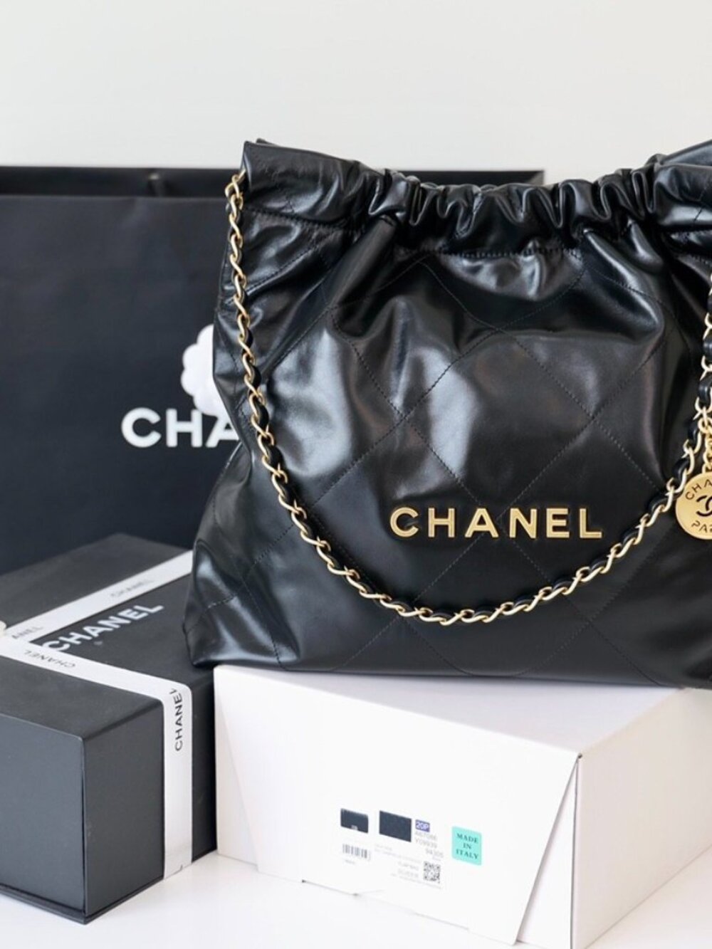 Chanel 22 handbag Medium 22bag